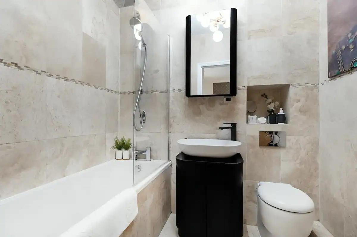 Apartamento Awesome Leicester Sq! Fashion Flat For Theatre Families And Happy Friends Londres Exterior foto